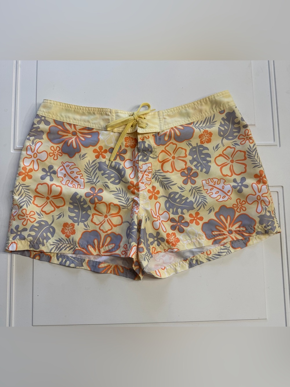 Beach Rays Women’s Sz 9 Vintage Yellow Floral Board Short Swimsuit
